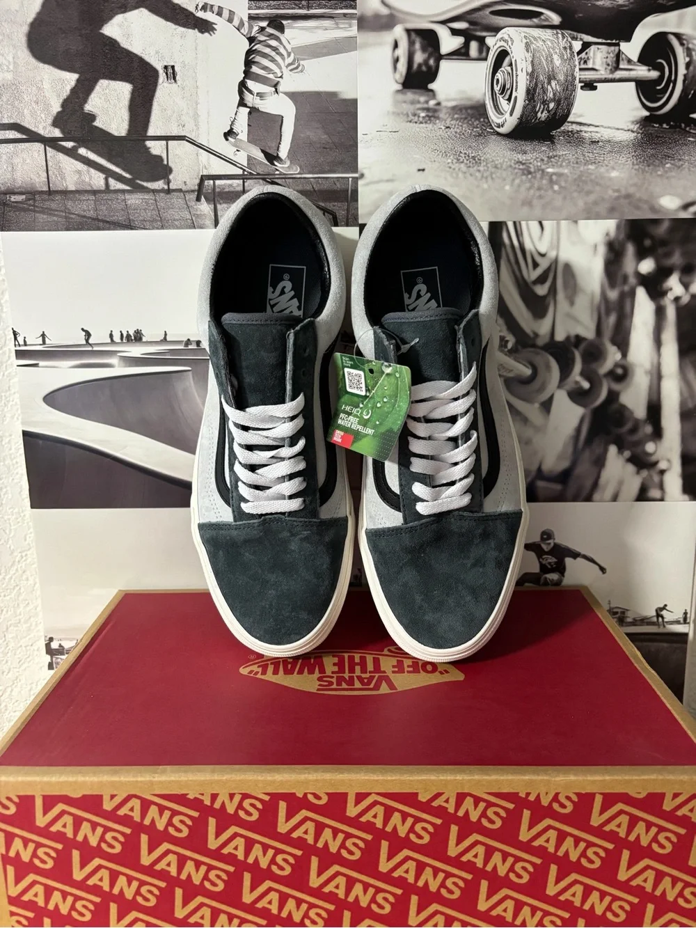 Vans Old Skool sz 9.5 Men 11.0 Women